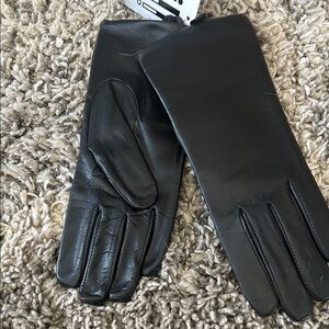 Elegant Black Leather Gloves